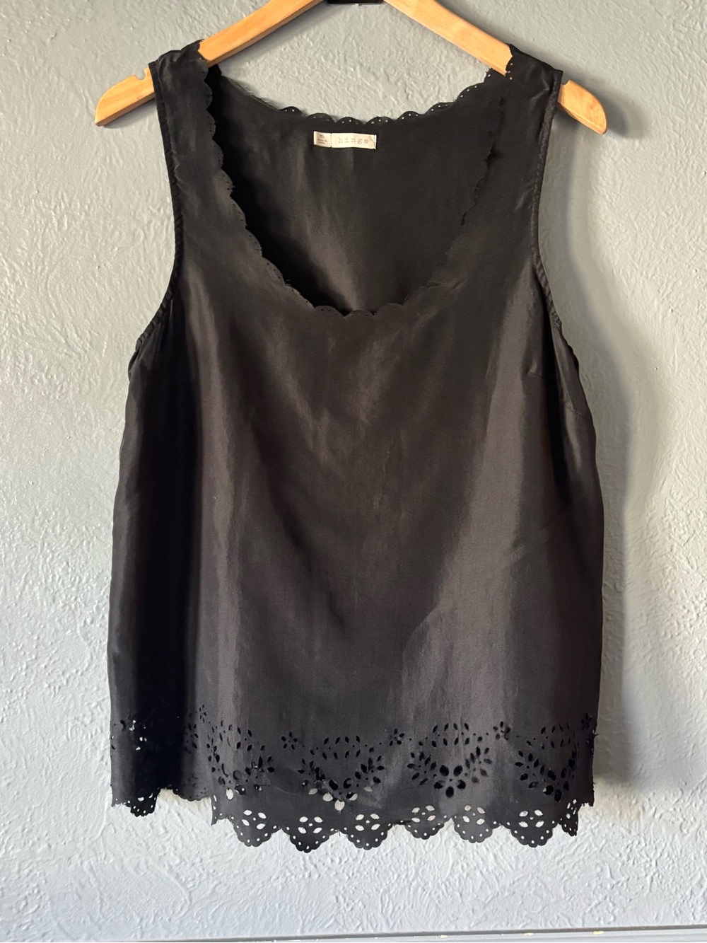 Hinge Black Silk Scalloped Eyelet Tank Top Medium